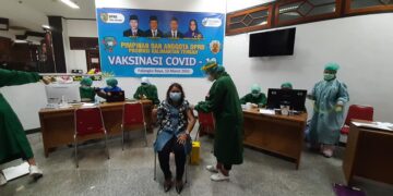 Anggota dan Pimpinan DPRD Kalteng Jalani Vaksinasi Covid-19
