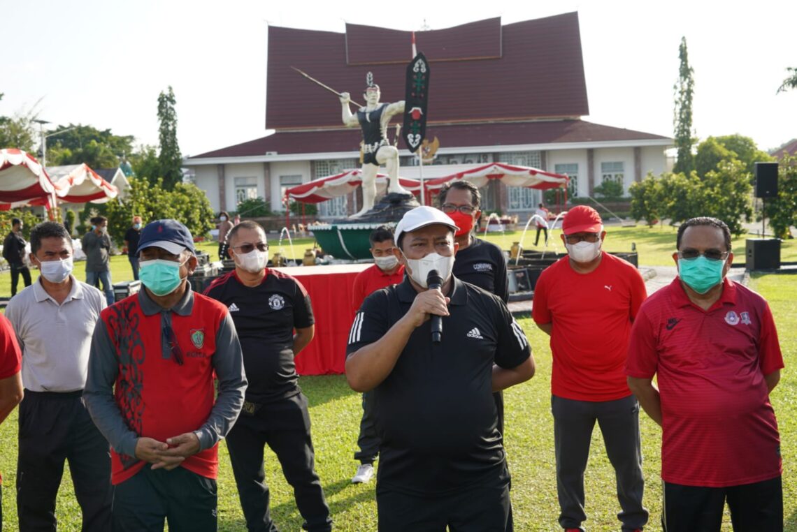 Arahan dari Wakil Gubernur Kalteng H. Edy Pratowo seusai senam bersama