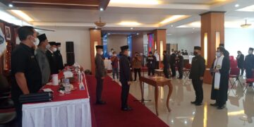 Bupati Perdie Lantik Sekretaris DPRD Mura
