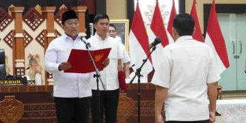 Wagub Edy Pratowo Melantik dan Mengambil Sumpah Janji Pejabat Administrator