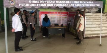 Tim Yustisi Polres Seruyan Berikan Himbauan Prokes ke Masyarakat
