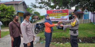 Kasat Binmas Polres Seruyan Monitoring Pemberlakuan PPKM Mikro Secara Door to Door