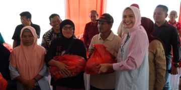 Ketua TP-PKK Kalteng Buka Pasar Penyeimbang di Kabupaten Kobar