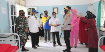 Kapolres Seruyan Berikan Himbauan Prokes Saat Pelayanan KB Gratis
