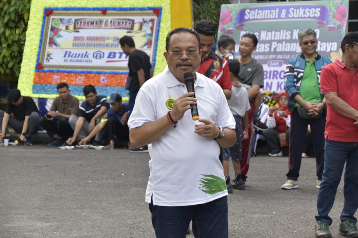 Sekda Prov. Kalteng H. Nuryakin saat menyampaikan sambutan