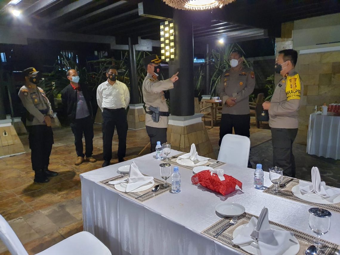 Kunjungan Wakapolda Kalteng Brigjen Pol Drs. Suryanbodo Asmoro, M.M., melakukan pengecekan kesiapsiagaan Anggota Polri Jajaran Polda Kalteng, Rabu (13/1/2021). Foto : TN