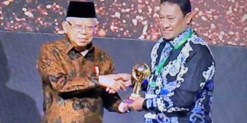 Berhasil dalam Implementasi JKN, Pemprov Kalteng Terima Penghargaan UHC