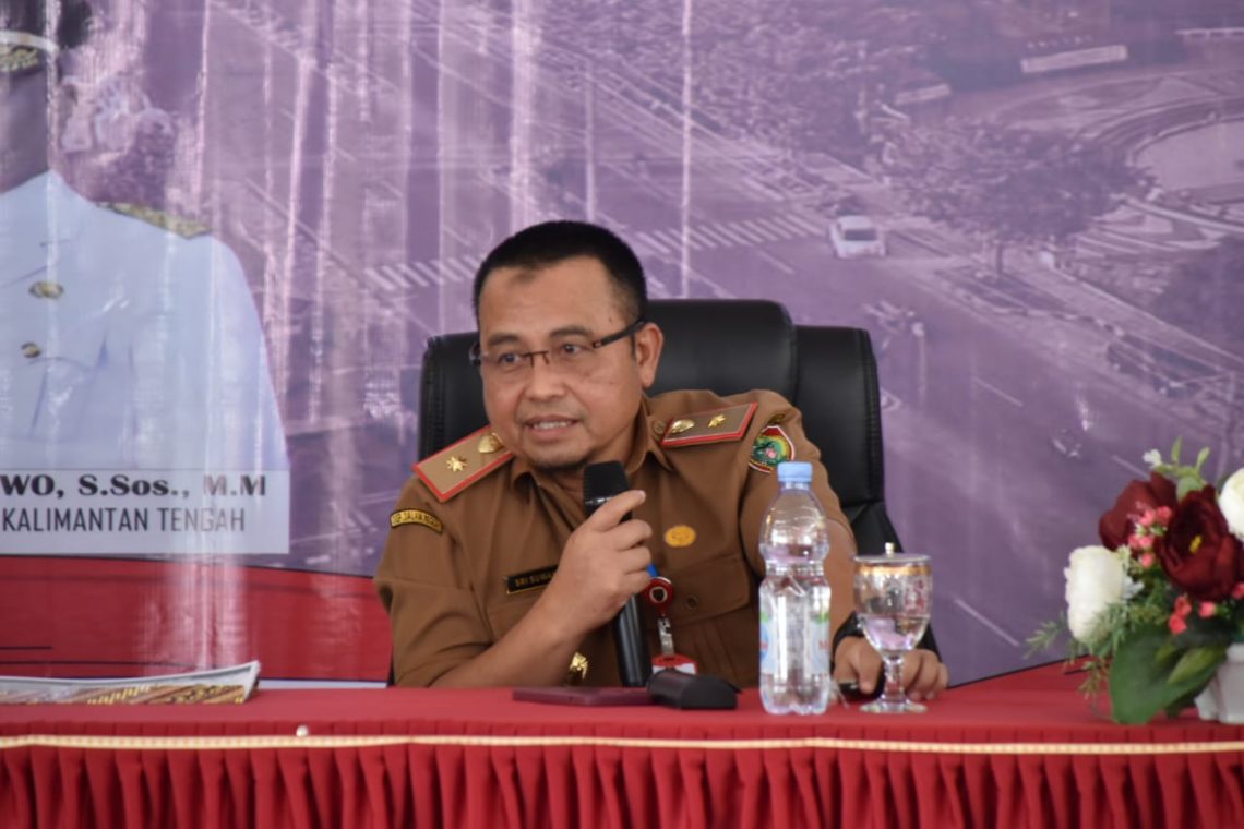 Asisten Adum Sri Suwanto saat menyampaikan materi pada Latsar CPNS Gelombang 2 Prov. Kalteng Tahun 2023