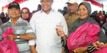 Berbagi Tugas Dalam Harmoni, Sugianto Buka Pasar Penyeimbang di Jabiren,  Edy Pratowo di Stadion H.M. Sanusi Pulpis