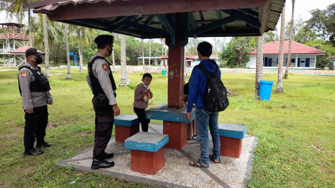 Regu On Call Polres Seruyan melaksanakan patroli di kawasan wisata Desa Sungai Bakau, Kecamatan Seruyan Hilir Timur, Minggu (14/11/2021). Foto : Tbn