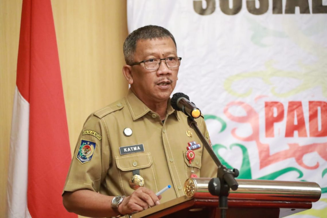 Asisten PemKesra, Katma F. Dirun, saat membuka Sosialisasi Tindak Pidana Kekerasan Seksual Tingka Provinsi Kalimantan Tengah, Senin (15/5/2023). Foto : Ist/mmc