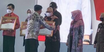 Pemprov Kalteng Terima Penghargaan Menuju Nol Kasus PMK