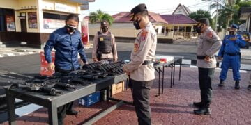 Kapolres Seruyan Gelar Pemeriksaan Senpi Dinas Secara Rutin