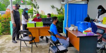 Polsek Hanau Amankan Kegiatan Vaksinasi di PKM Pembuang Hulu