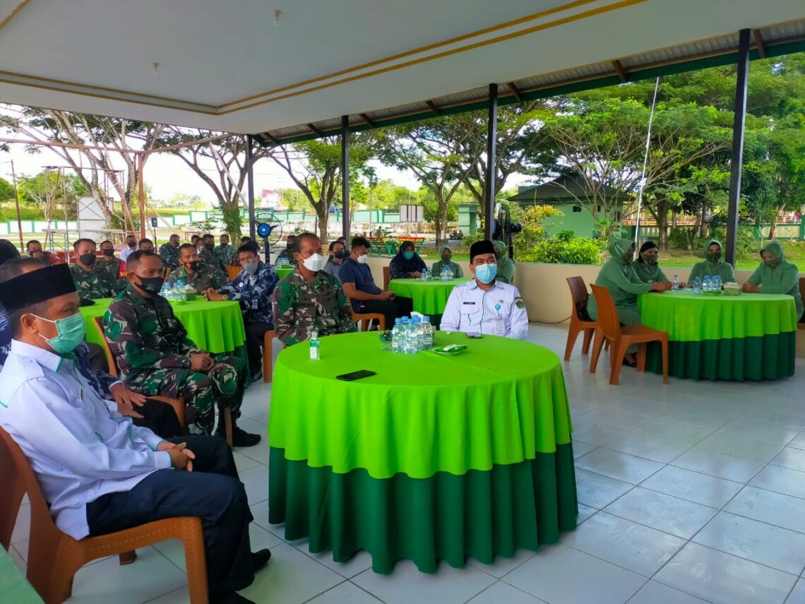 Guna mewujudkan Binter TNI-AD yang adaptif, Kodim 0913/Penajam Paser Utara (PPU) menggelar kegiatan Pembinaan Kerukunan Umat Beragama yang bertempat di Aula Makodim 0913/PPU Jl. Prov KM 09 Nipah-Nipah PPU Kaltim, Rabu (15/9/2021). Foto : Ist