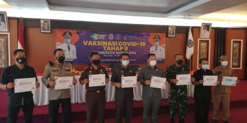 Bupati dan Forkopimda Murung Raya Divaksin Covid-19 Kedua