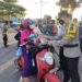Ramadhan Ditengah Pandemi, Polres Seruyan Bagikan Takjil Untuk Warga