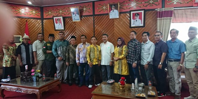 DPRD Kota Palangka Raya kembali mendapat kunjungan para wakil rakyat dari DPRD Batola, Kalsel. Foto : Ist