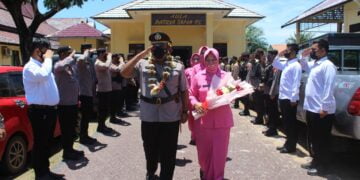 Polres Seruyan Gelar Upacara Purna Bhakti Melepas Kasi Humas