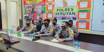 Zoom Meeting Workshop Fasilitator Tracer Covid-19 di Aula Data Polres Seruyan