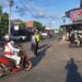 Giat Rutin Personil Sat Lantas Polres Seruyan Lakukan Pengaturan Lalin di Sore Hari