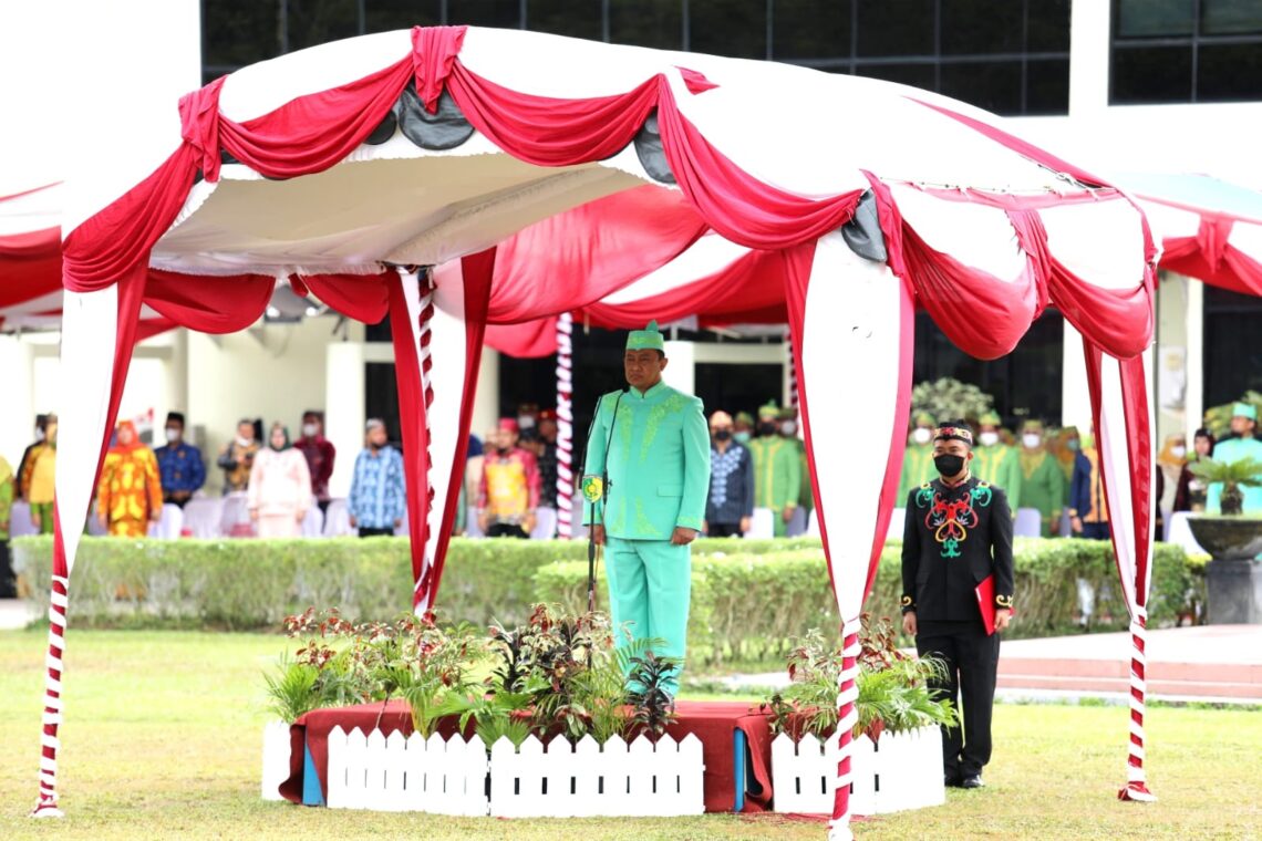 Wagub Kalteng H. Edy Pratowo saat jadi Irup pada Peringatan Hari Jadi Pemerintah Kota Palangka Raya ke-57 dan Hari Jadi Kota Palangka Raya ke-65 Tahun 2022. Foto : mmc