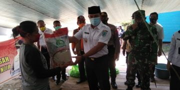Kunjungi Lokasi Banjir, Bupati Lamandau Salurkan Bantuan dari Gubernur Kalteng