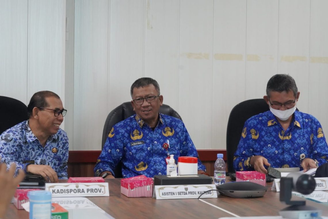 Asisten Pemerintahan dan Kesra Setda Prov. Kalteng Katma F. Dirun memimpin rapat pemantapan peringatan HSP ke-94 dan IBAB tingkat Provinsi Kalteng tahun 2022. Foto : Ist