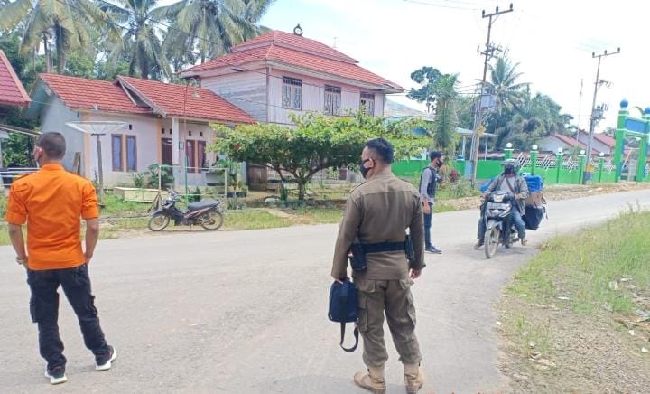 Untuk menjaga dan memastikan situasi kamtibmas selalu aman dan kondusif di wilayah hukum Polres Seruyan Polda Kalimantan Tengah, Rabu (18/02/2021) malam pukul 22.30 Wib. Foto : Tbn
