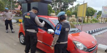 Sebelum Masuk Mapolres Seruyan Personil dan Masyarakat Wajib Dicek Suhu Tubuh