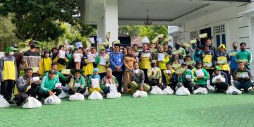 Sekda Nuryakin Berbagi untuk Petugas Kebersihan Pasukan Kuning