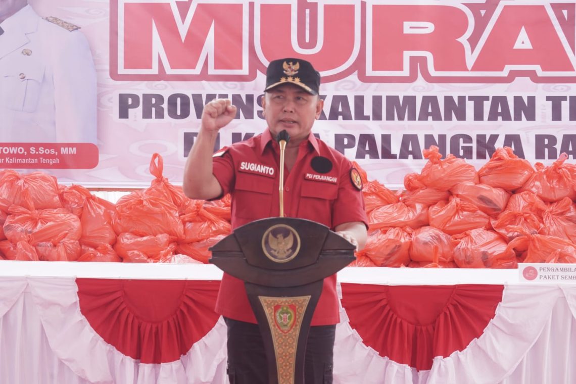 Gubernur Kalteng H. Sugianto Sabran membuka pasar murah dan pasar penyeimbang serentak se-Kalteng, Minggu (18/9/2022).