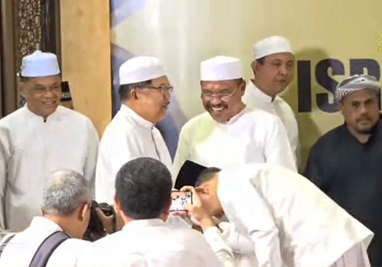 Sekretaris Daerah Prov. Kalteng H. Nuryakin saat menghadiri Peringatan Isra Miraj Nabi Muhammad SAW 1444 H di Masjid Istiqlal Jakarta