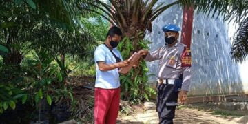 Polsek Seruyan Tengah Sosialisasikan Bahaya Karhutla ke Warga Setempat