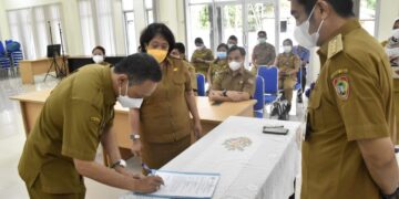 Agus Siswadi Pimpin Sertijab Pejabat Administrator Lingkup Diskominfosantik