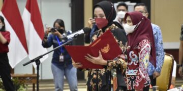 Ivo Sugianto Lantik Pengurus Dekranasda Kalteng Periode 2021-2024