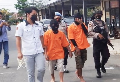 Ar (61 tahun) menjadikan anak gadisnya menjadi PSK secara online melalui mucikari Rahmat alias Amat kini berstatus tersangka oleh pihak Polres Kapuas. Foto : Lg