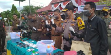 Kajari Lamandau Musnahkan Barbuk Narkotika Senilai Rp1,2 Miliar