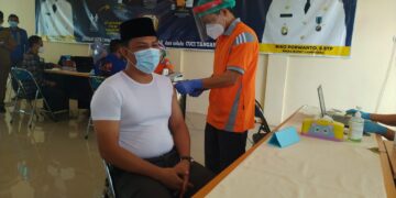 Bupati Lamandau Jalani Penyuntikan Vaksin Covid-19 Tahap II
