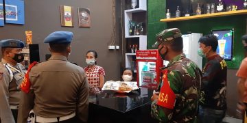 Sinergitas TNI-Polri Gumas, Berikan Imbauan Prokes dan Tertibkan di THM