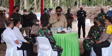 Kapolda Dampingi Menhan Prabowo Subianto Tinjau Food Estate di Tewai Baru Gumas