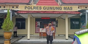 Kapolres Gumas Pimpin Apel Bakti Sosial Jum’at Berkah