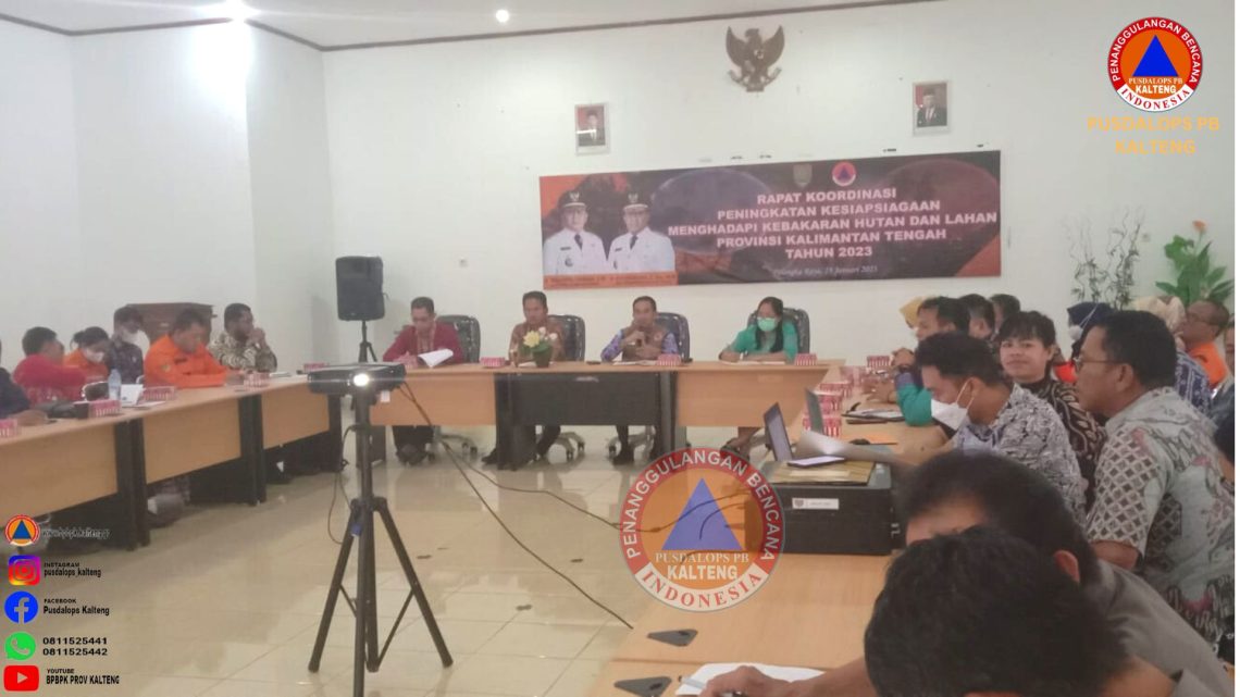 Kepala Pelaksana BPBPK Prov. Kalteng Falery Tuwan saat memimpin Rakor Karhutla