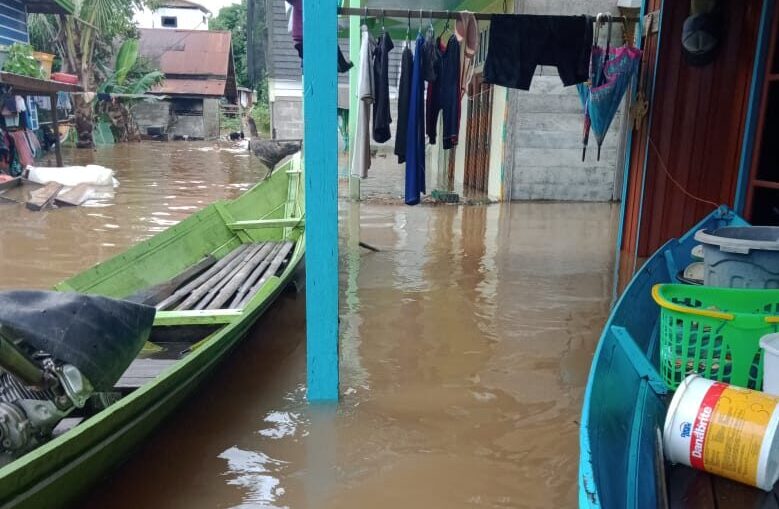 Desa Muara Tupuh Kabupaten Murung Raya dilanda banjir, Kamis (20/5/2021). Foto : Kpl