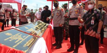 Kapolda Resmikan Gedung  SPKT dan Penandatangan Prasasti di Polres Seruyan