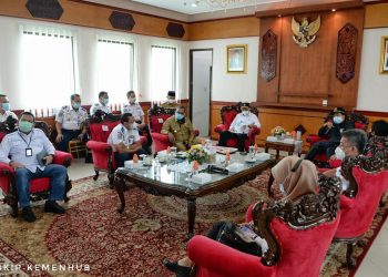 Menhub Budi Karya Jamin Kelancaran Distribusi Logistik Pangan dan Produk Lokal