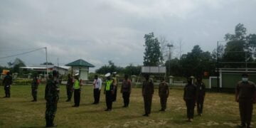 Petugas Gabungan Patroli Disiplin Prokes Gelar Apel Bersama di Makodim 1017/Lmd