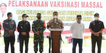 Tinjau Vaksinasi di Murung Raya, Kapolda : Masyarakat Jangan Takut Divaksin