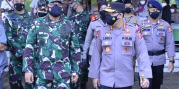 Panglima TNI dan Kapolri Tinjau Vaksinasi Massal di JIEXPO dan Pesantren Al-Hamidi Jakarta