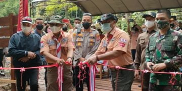 Kapolda dan Danrem Resmikan Wisata Air Terjun Bumbun di Desa Tumbang Olong